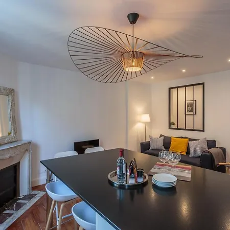 Youcca // Ancolie Close To The Beaches In Apartment