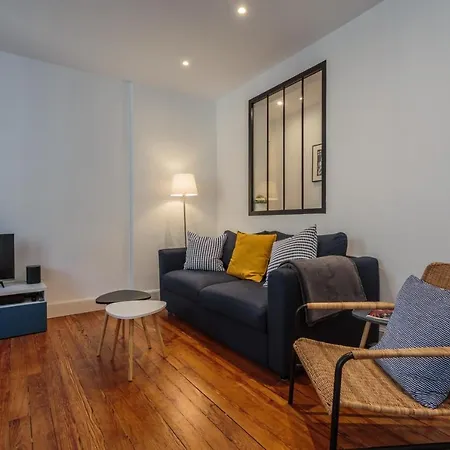 Youcca // Ancolie Close To The Beaches In Biarritz