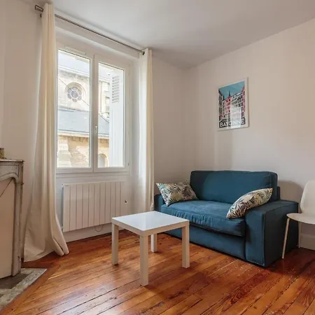 Youcca // Ancolie Close To The Beaches In